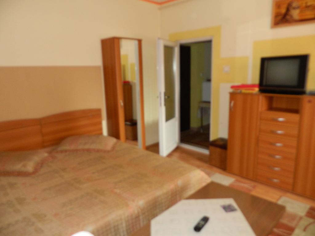 Cora Centru Piteşti Exterior foto
